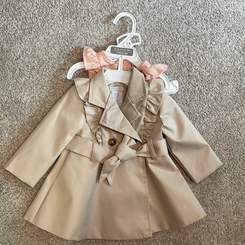 Never worn! 6m Tahari jacket and onesie. Size 3-6m